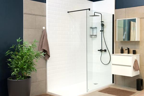 Douche italienne design à la place du bain